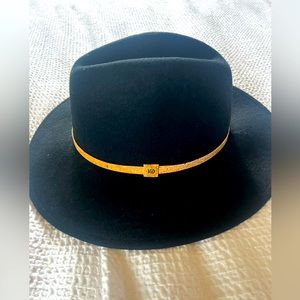 Tentree Festival Hat. Black, size Small.